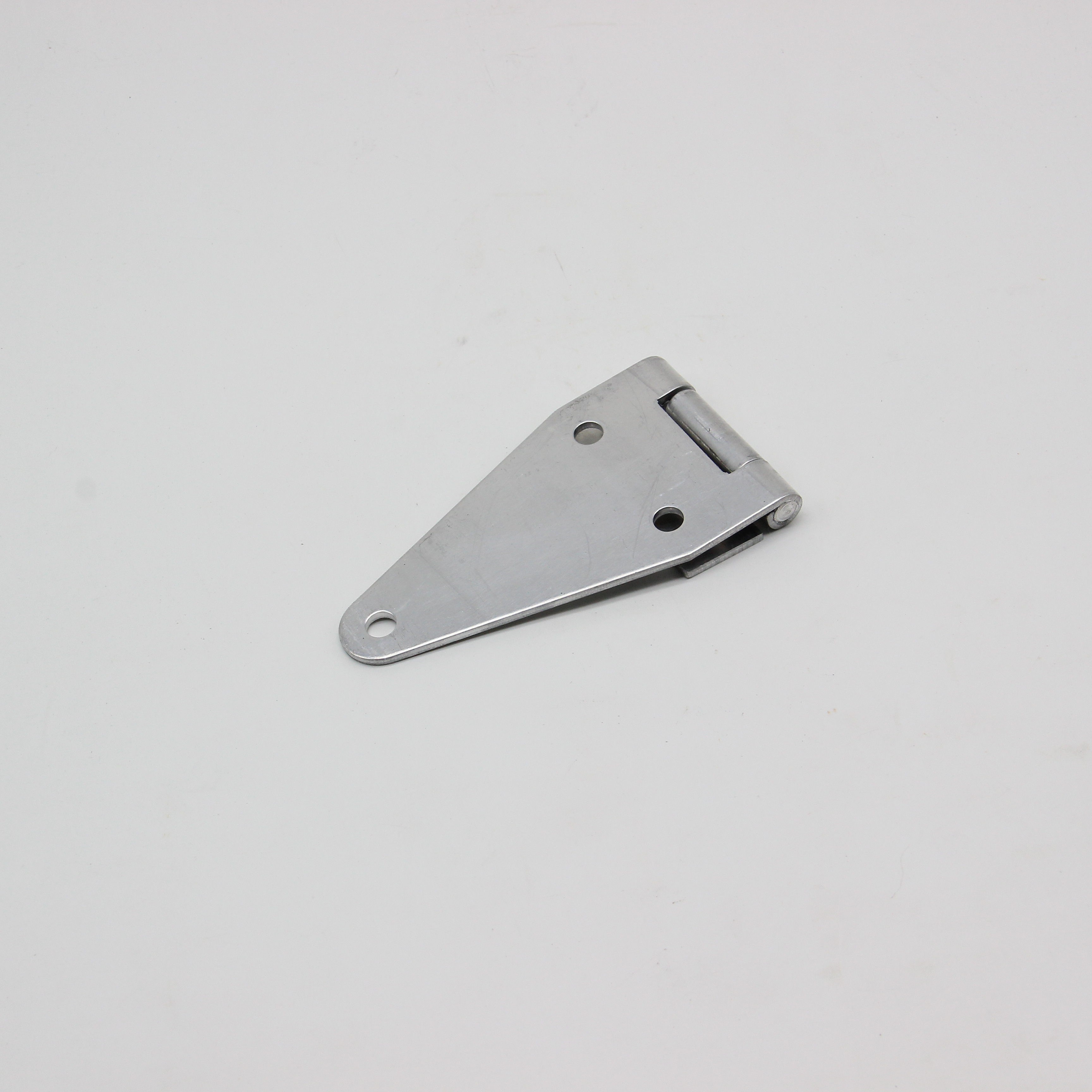 Aluminium hinge