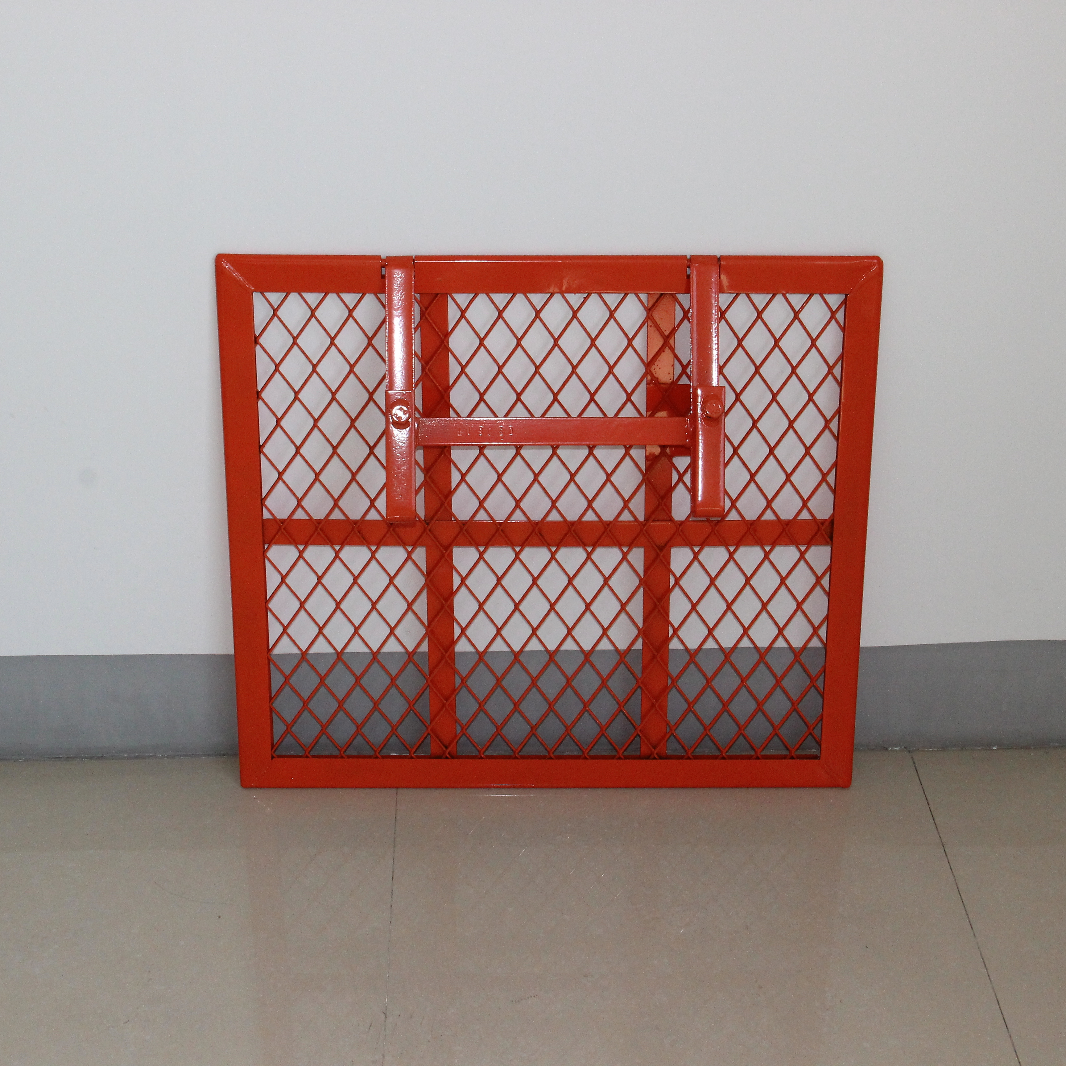 Scaffolding safety door and window