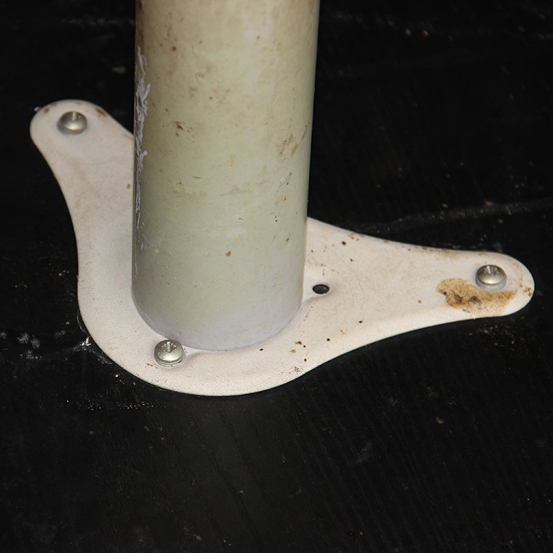 Round Leg Metal